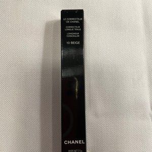 CHANEL Longwear Concealer 10 Beige